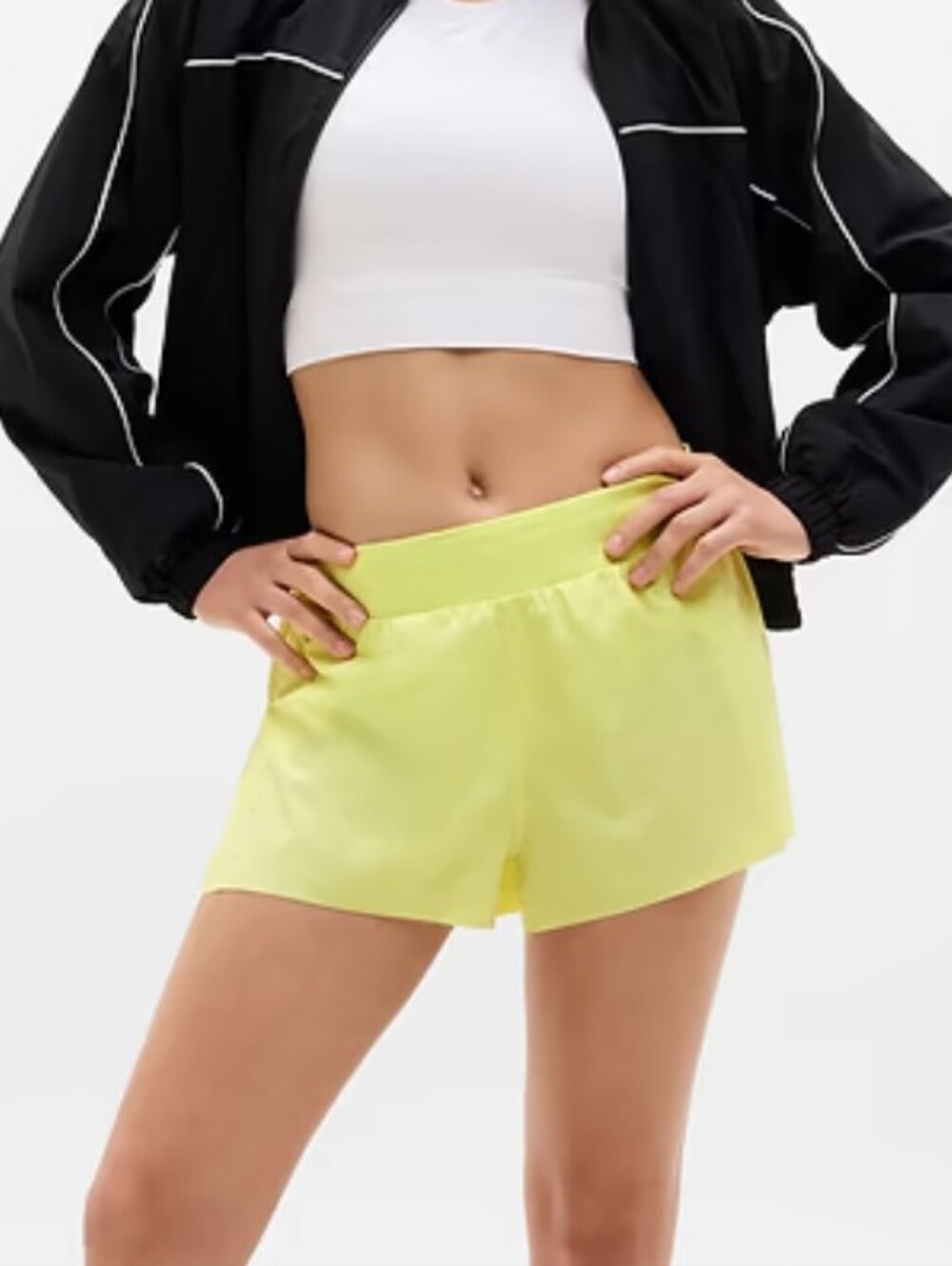 NWT Athleta Fast Route Mid Rise 2" Run Short